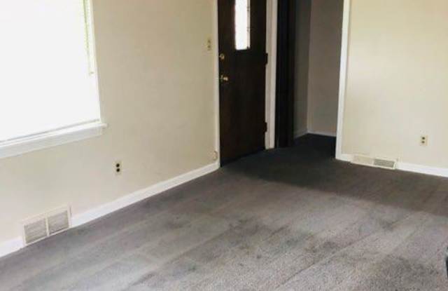 25150 Richards Ave - 25150 Richards Avenue, Euclid, OH 44132