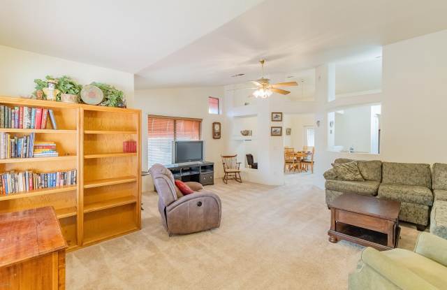5872 W COCHISE Drive Gallery 2