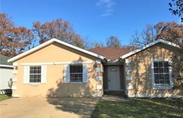 505 West Forest Drive - 505 West Forest Drive, Rogers, AR 72756
