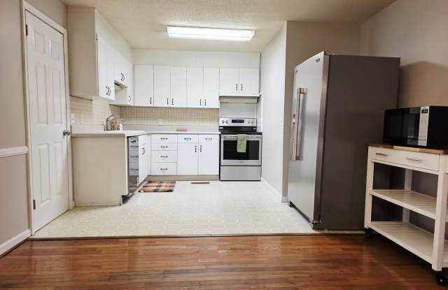 7425 Igou Gap Road - 7425 Igou Gap Road, Chattanooga, TN 37421