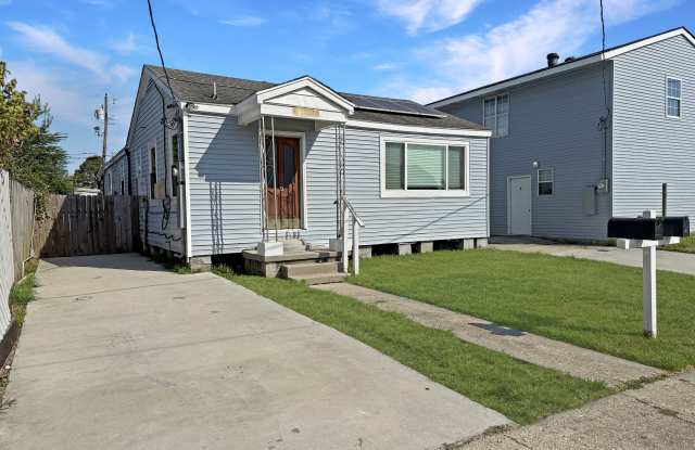 911 Central Avenue - A - 911 Central Avenue, Gretna, LA 70053 911 Central Avenue - A - 911 Central Avenue, Gretna, LA 70053