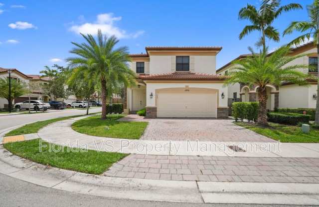10016 NW 89 TER Gallery 2