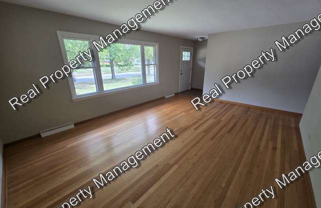 Three Bedroom Ranch Gallery 4