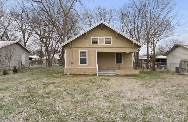 315 Elm Street photos photos