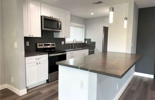 4704 Park Granada photos photos