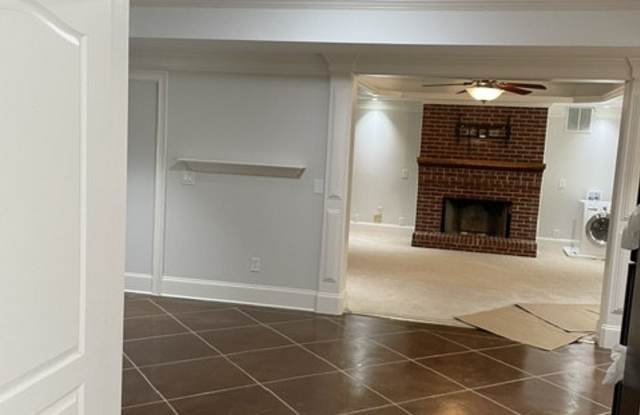 2335 Muirfield Way Gallery 4