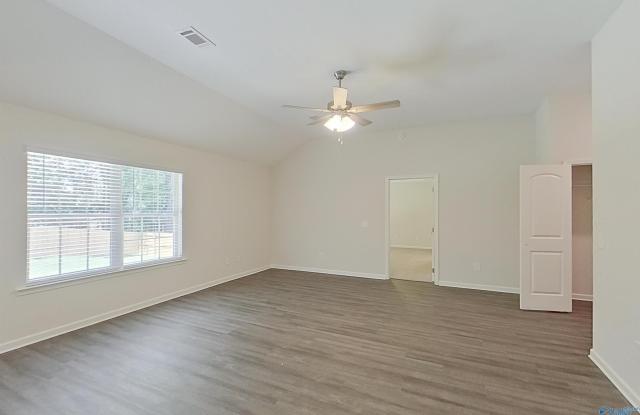 111 Live Oak Drive Gallery 3