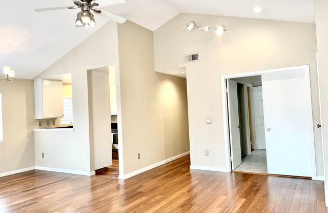 FOR RENT - Inviting Upper Unit 3 BR Condo With Hardwood Floors, Fireplace, Community Pool Gallery 4