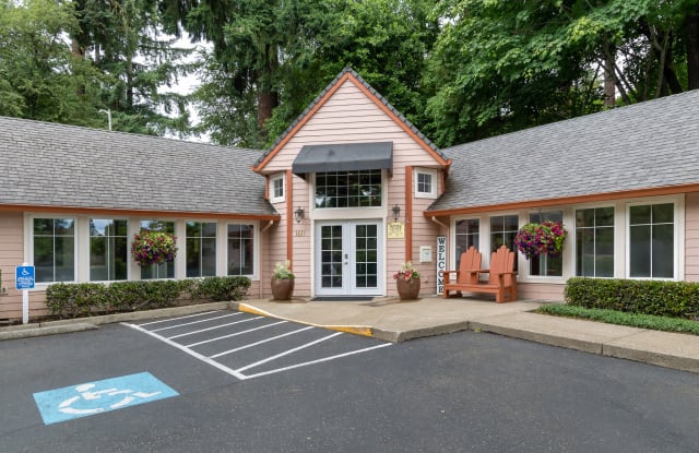 10360 SE Waverly Ct#406 - 10360 Southeast Waverly Court, Milwaukie, OR 97222