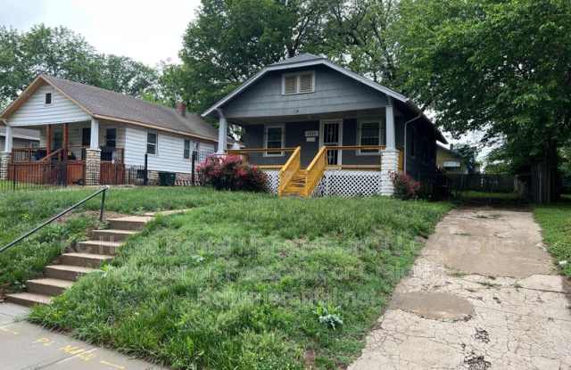 2430 E 67th Terrace photos photos