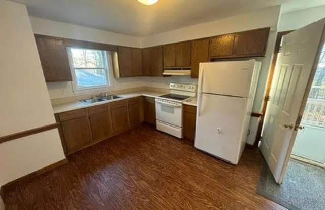 713 Haverhill Road - 3 photos photos 713 Haverhill Road - 3 photos photos