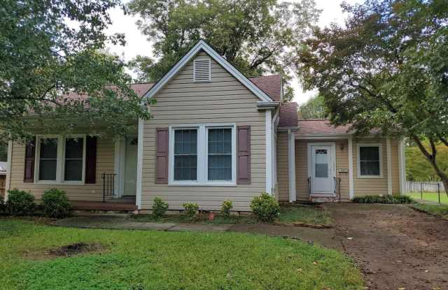 Great older home in Gastonia near Westfield Mall and Hospital photos photos