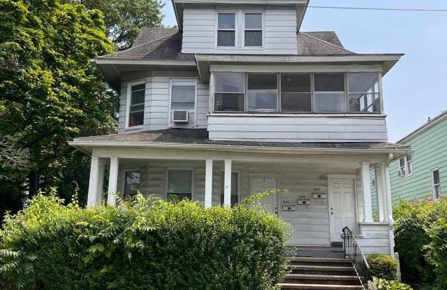 545 Lincoln Avenue photos photos