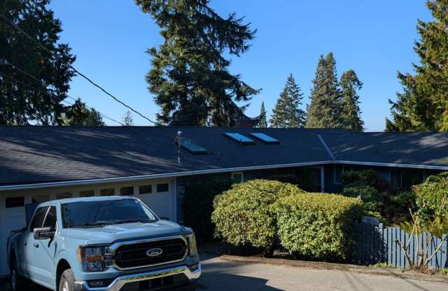 Edmonds Bowl 2 bedroom, 2 bath home Gallery 1