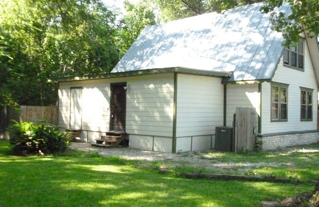 306 PLACID COVE DR - 306 Placid Cove Drive, Lake Dunlap, TX 78130