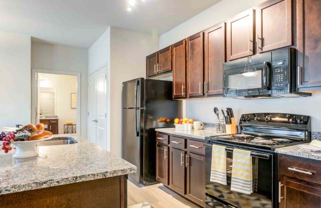 Coventry Square Apartments Gallery 2