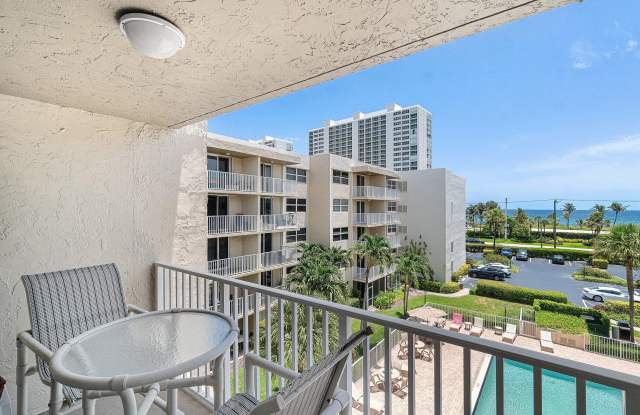 2929 S Ocean Boulevard Gallery 3