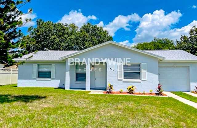 805 Sprucewood Lane photos photos