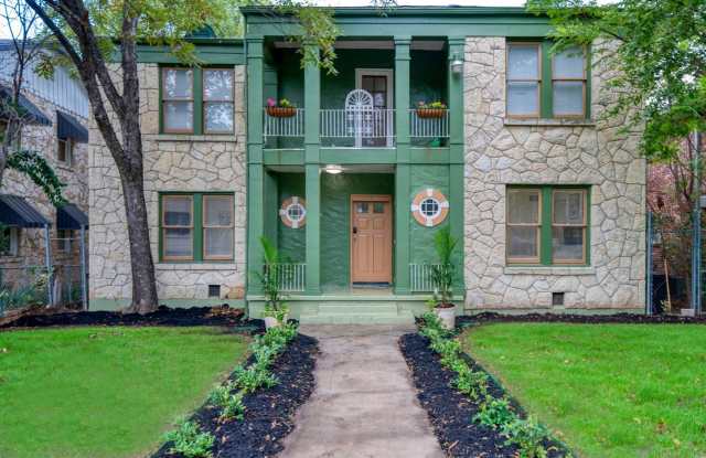 Spacious 2 Bedroom Apartment in Monte Vista Near Downtown San Antonio photos photos