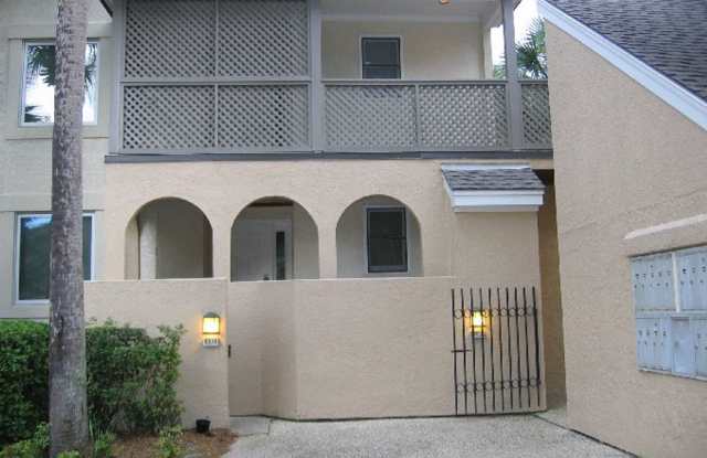 Colonnade Shipyard photos photos