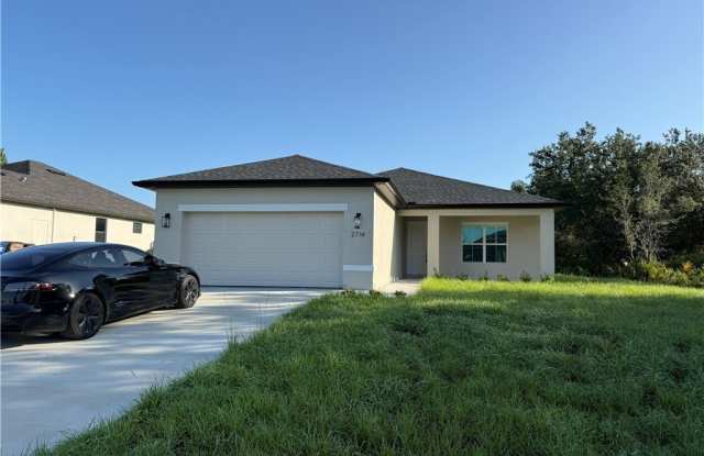 2714 47th Street W photos photos
