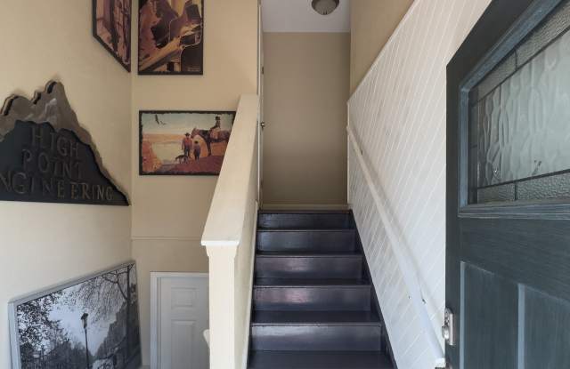 65 Yank Way Gallery 1