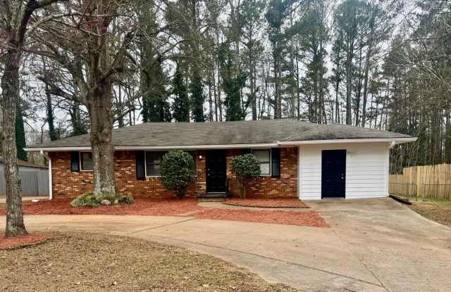 Convenient in Cobb! - 2456 Clay Road Southwest, Cobb County, GA 30106