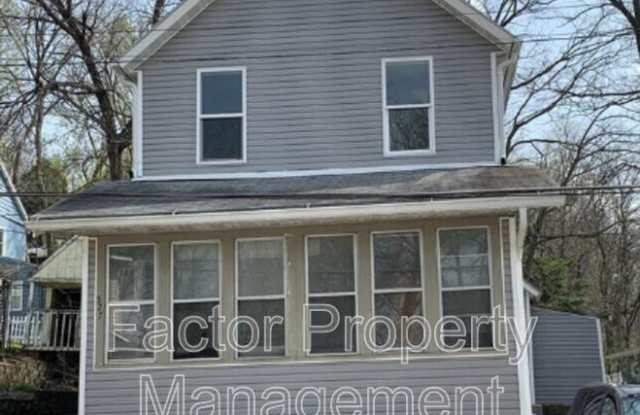 527 E Hickory St photos photos