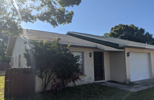 Duplex 2Bed/2Bath 1 Car Garage North Titusville Gallery 1