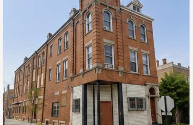 2458 S Sawyer Avenue Gallery 1