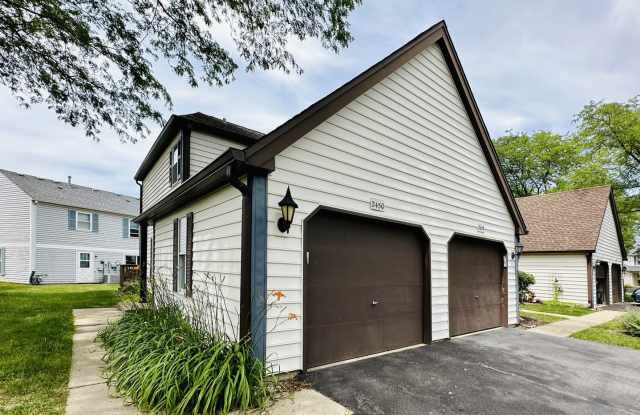 2450 Devonshire Court photos photos