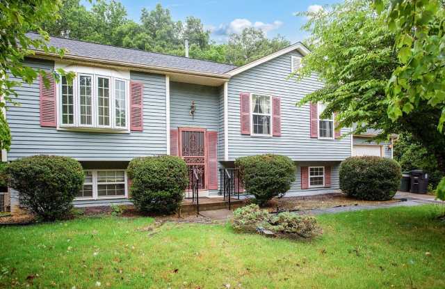 Beautiful 4 BR/3 BA Single-Family Home in Ft. Washington! photos photos