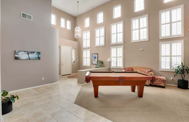 3953 Foothill Avenue Gallery 4