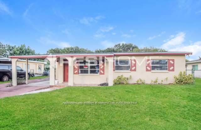 3215 Redwood Lane photos photos