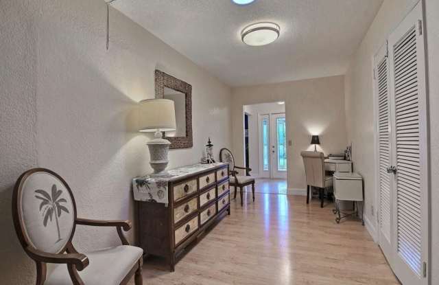 705 Date Palm Road Gallery 2
