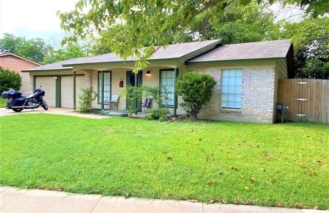 525 Wallace Drive - 525 Wallace Drive, Crowley, TX 76036