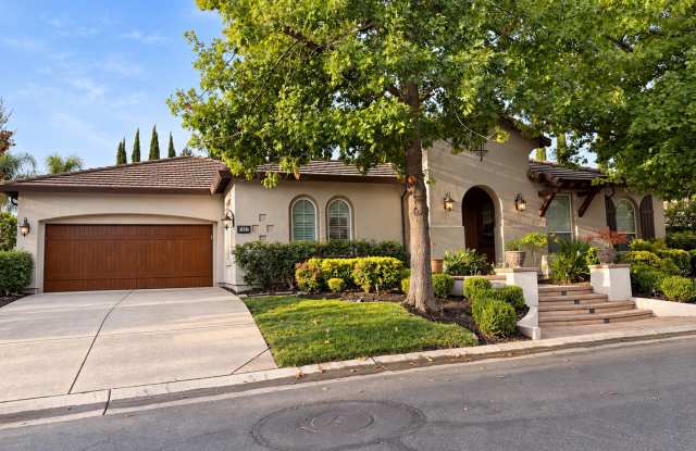 Luxury Home! Gallery 1