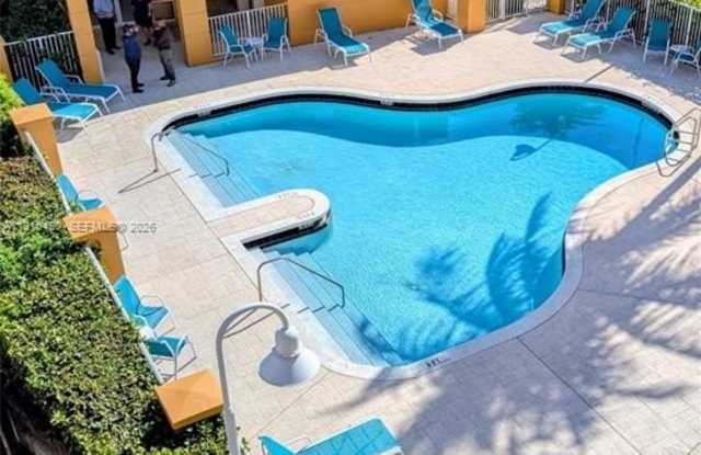 1341 SE 3rd Ave - 1341 Southeast 3rd Avenue, Dania Beach, FL 33004