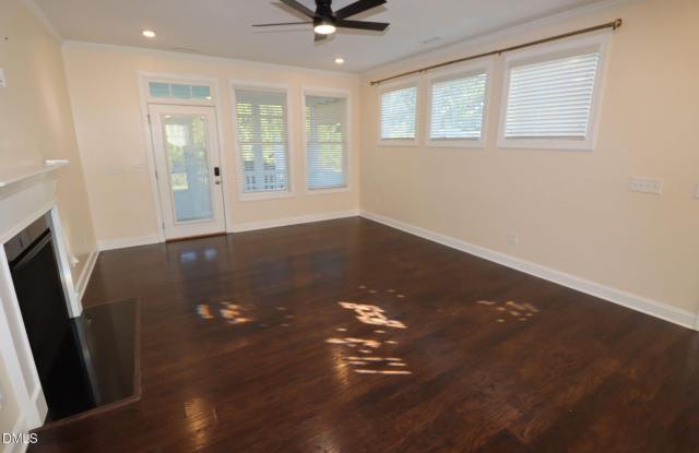 419 Hopwood Way Gallery 3