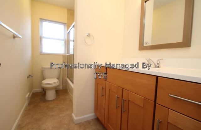 1 Elmcrest Terrace - 1 Elmcrest Terrace, Norwalk, CT 06850