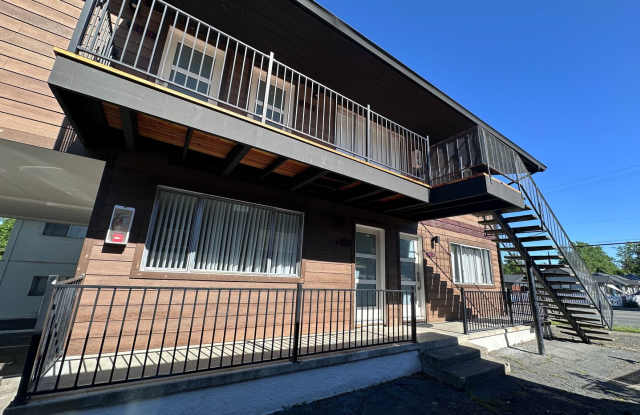 Upstairs Apartment photos photos