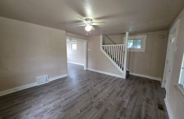 3 Bedroom 1 bathroom house for rent! Gallery 1