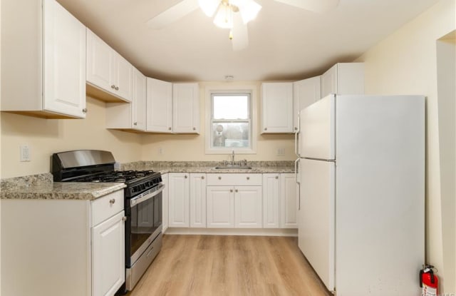 130 Mahopac Avenue - 130 Mahopac Ave, Jefferson Valley-Yorktown, NY 10598
