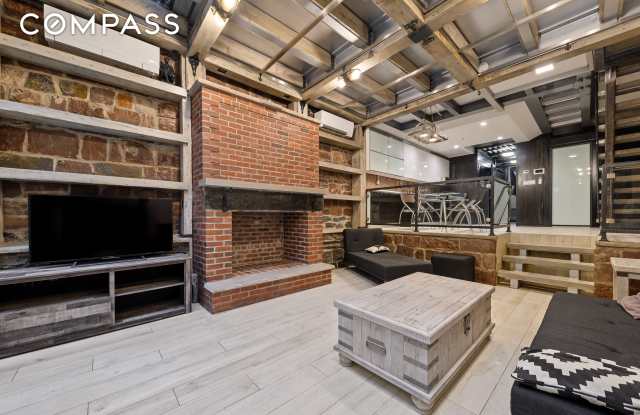 35 Perry Street Gallery 3