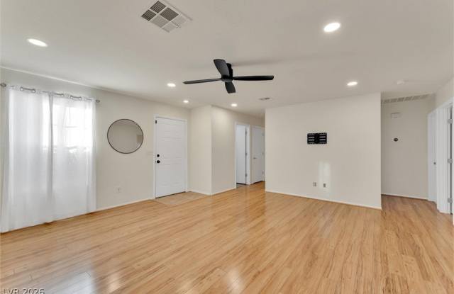 1072 Sky Rock Court Gallery 4