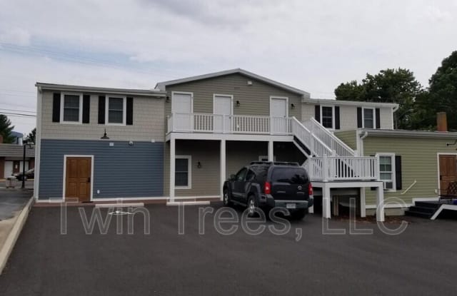 5937 King St - 5937 King Street, Mount Jackson, VA 22842