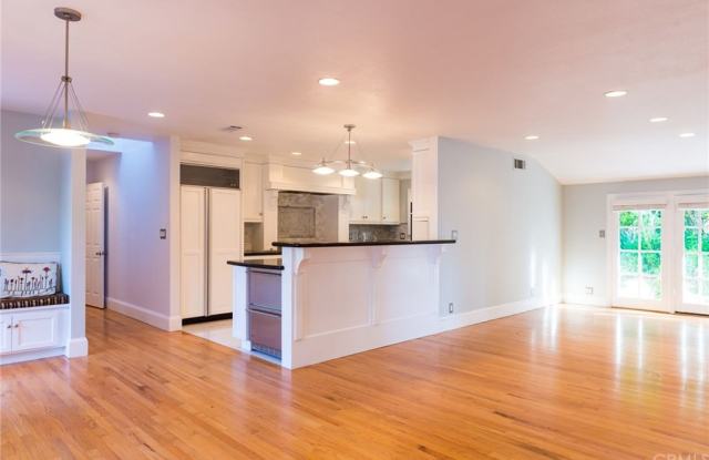 44 Empty Saddle Road Gallery 2