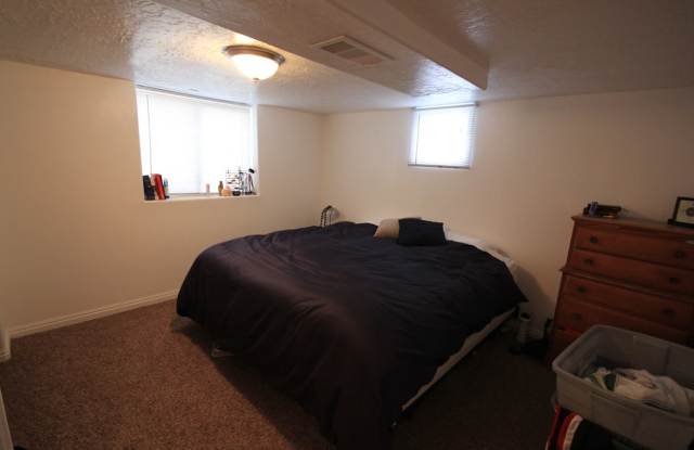 Cute 2 Bed/1 Bath Basement Apartment super close to BYU! photos photos