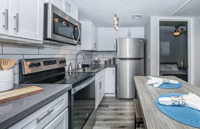 Rise on Country Club photos photos