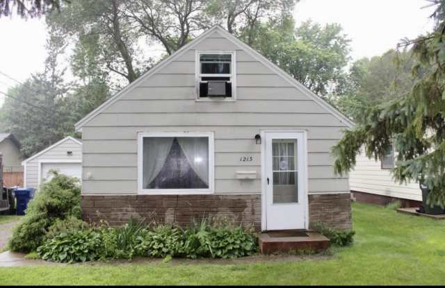 1213 North Aurdal Avenue - 1213 North Aurdal Avenue, Fergus Falls, MN 56537 1213 North Aurdal Avenue - 1213 North Aurdal Avenue, Fergus Falls, MN 56537